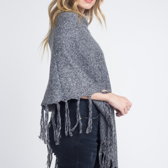 V-Shaped Fringed Poncho with Buttons - Picture 3 of 6
